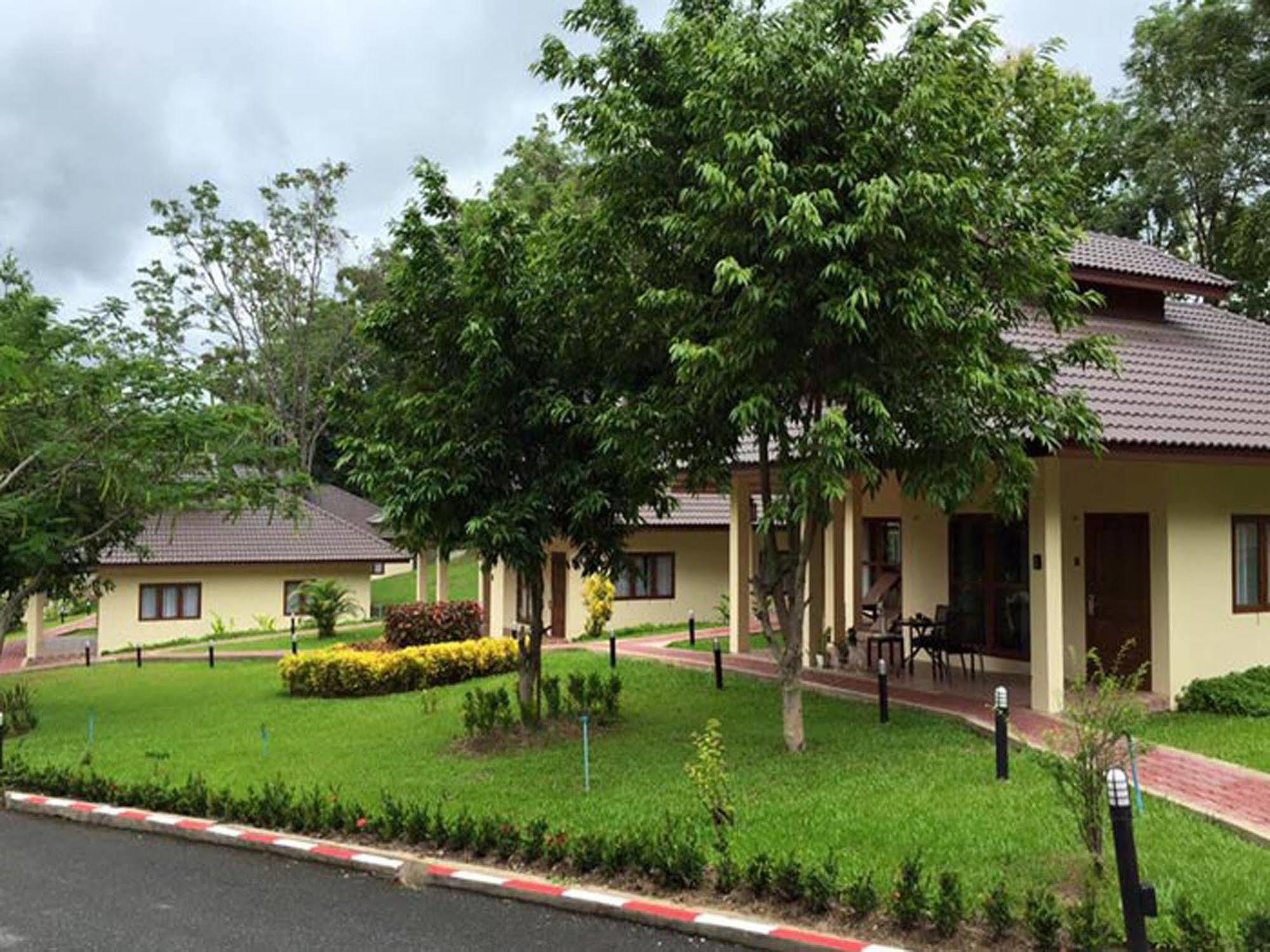 Suansawan Resort Chiang Mai Buitenkant foto